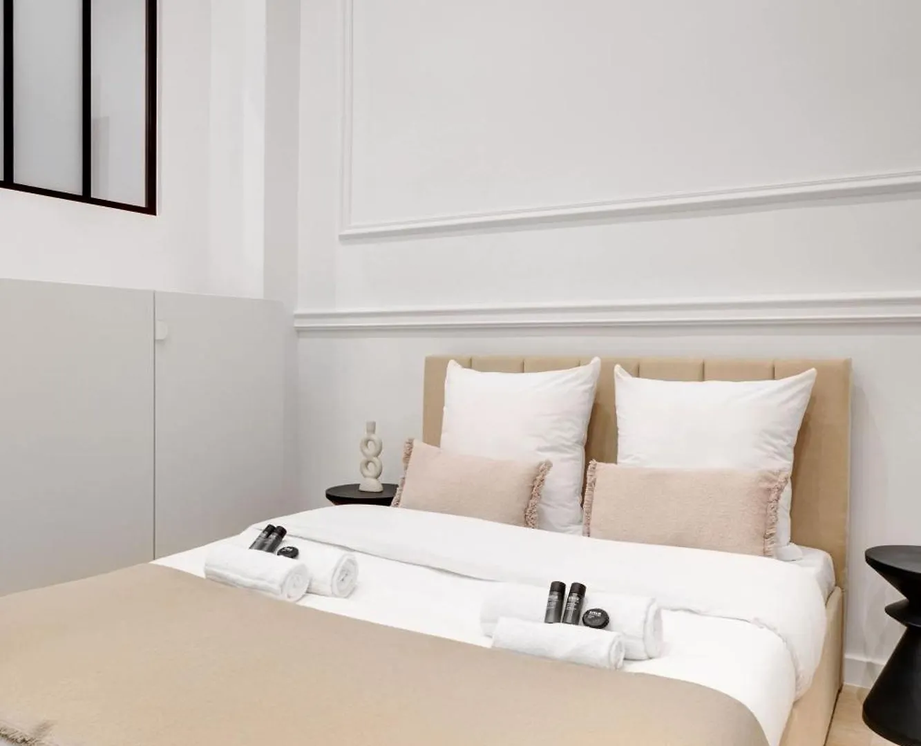 Duplex De Luxe Avec Billard Et Baignoire Apartment Paris France
