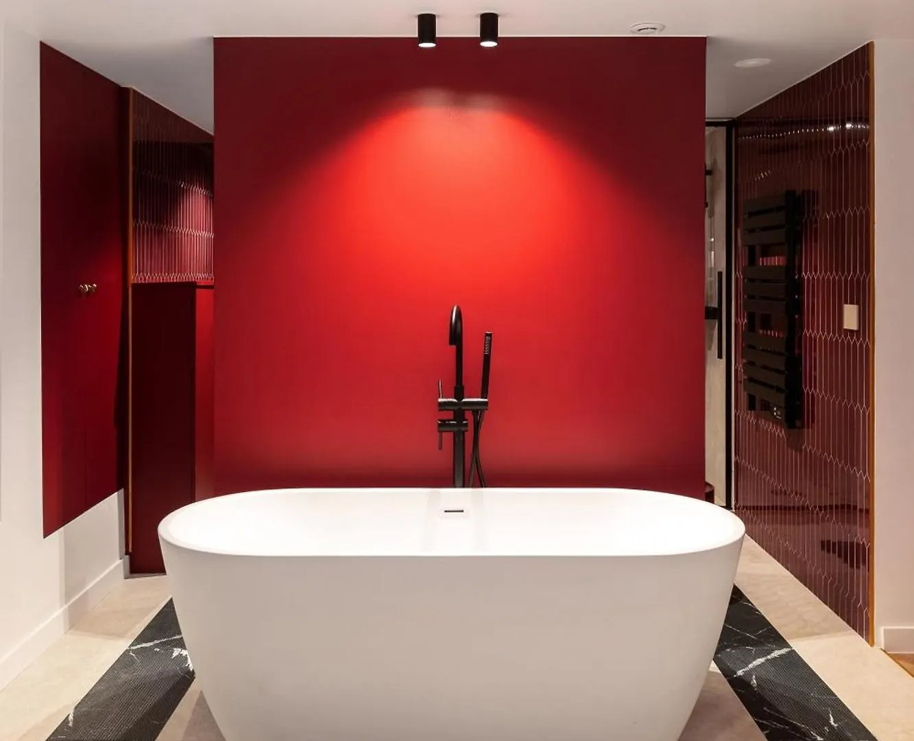 Duplex De Luxe Avec Billard Et Baignoire Apartment Paris