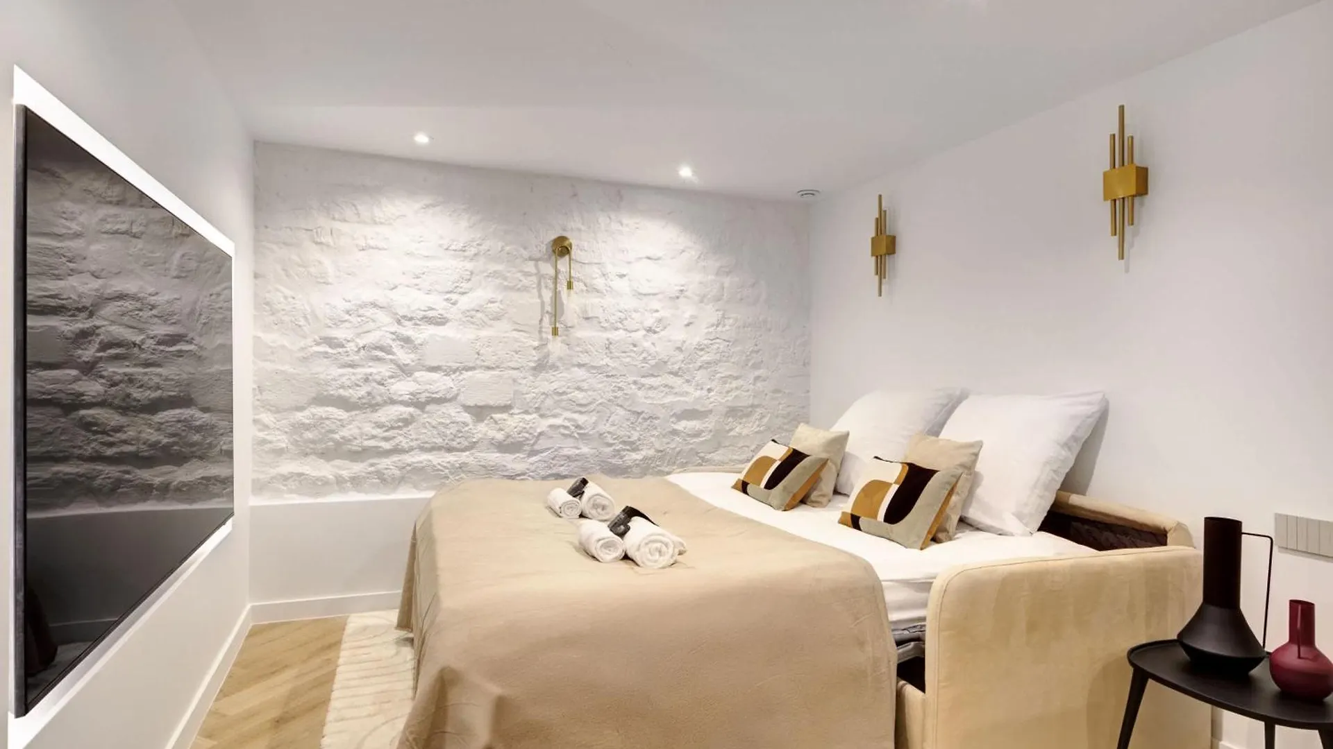 Duplex De Luxe Avec Billard Et Baignoire Apartment Paris